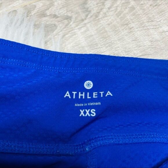Athleta Dobby Be Free Capri pocket cropped Leggings - Picture 6 of 10